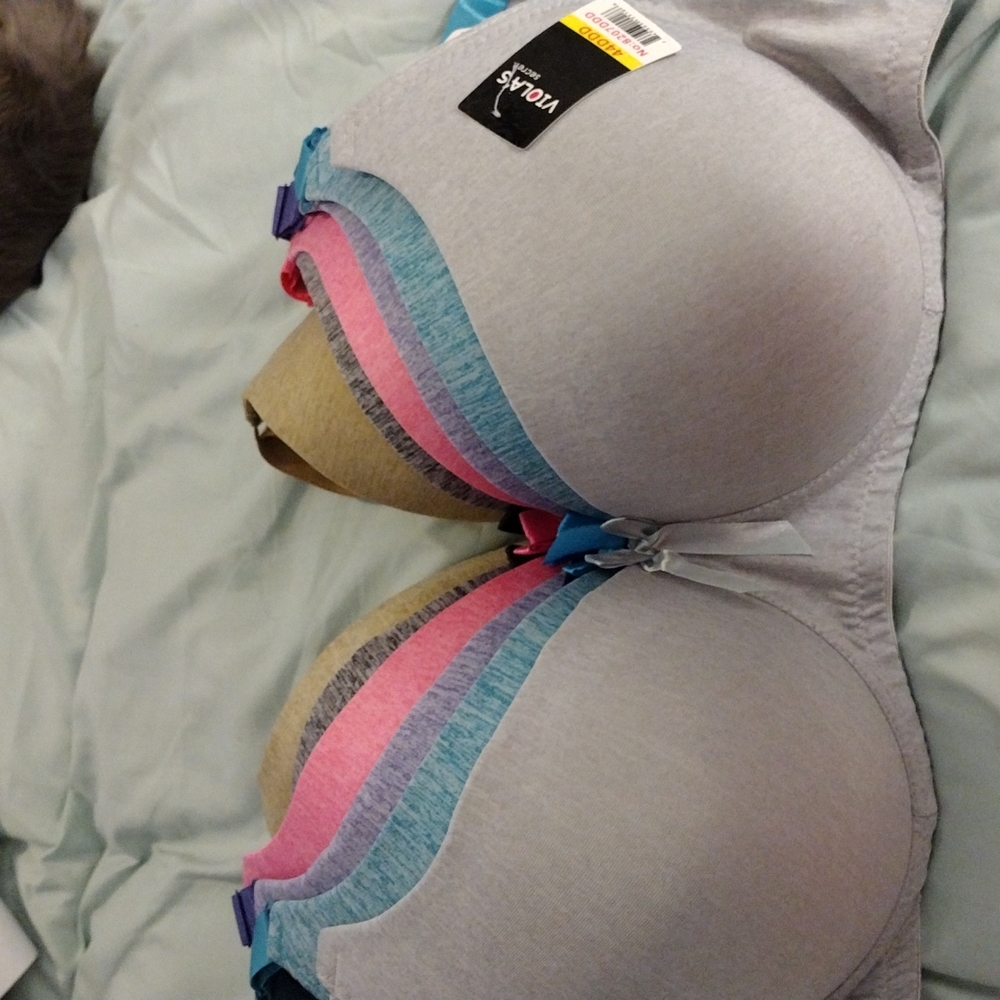 6 NEVER BEFORE WORN new bras
